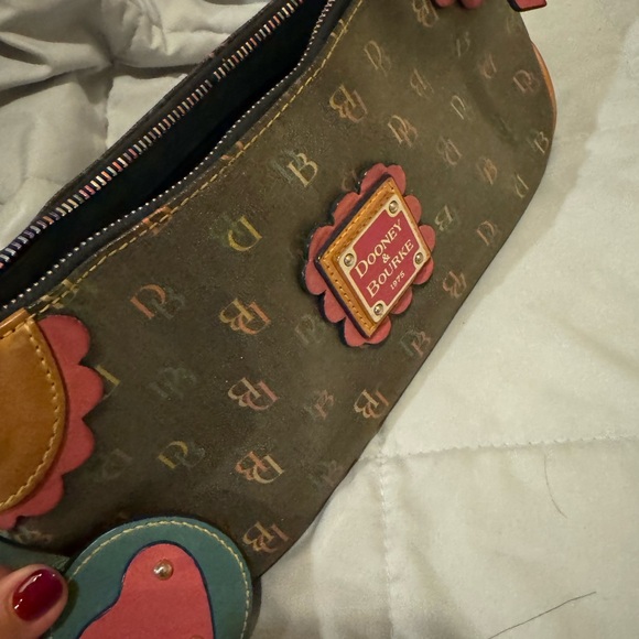 Dooney and Bourke purse - Picture 3 of 4